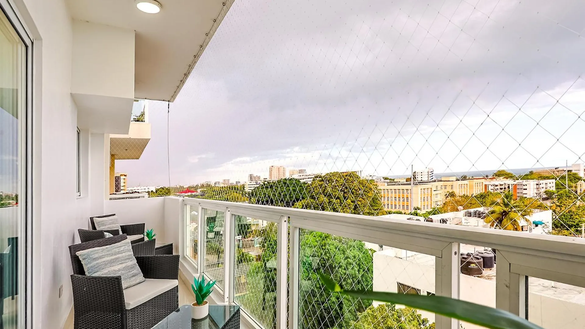 Apartment Cozy City Center 2Bd Condo, Santo Domingo